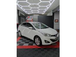 HYUNDAI - HB20S - 2013/2014 - Branca - R$ 54.900,00