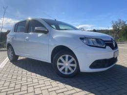 RENAULT - SANDERO - 2017/2018 - Branca - R$ 45.900,00
