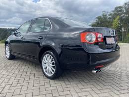 VOLKSWAGEN - JETTA - 2008/2008 - Preta - R$ 41.900,00