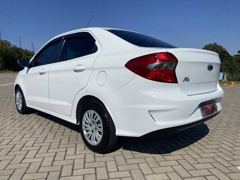 FORD - KA + - 2019/2020 - Branca - R$ 53.900,00