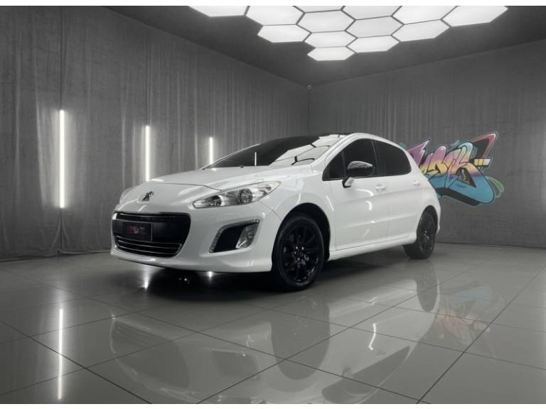 PEUGEOT - 308 - 2013/2014 - Branca - R$ 37.900,00
